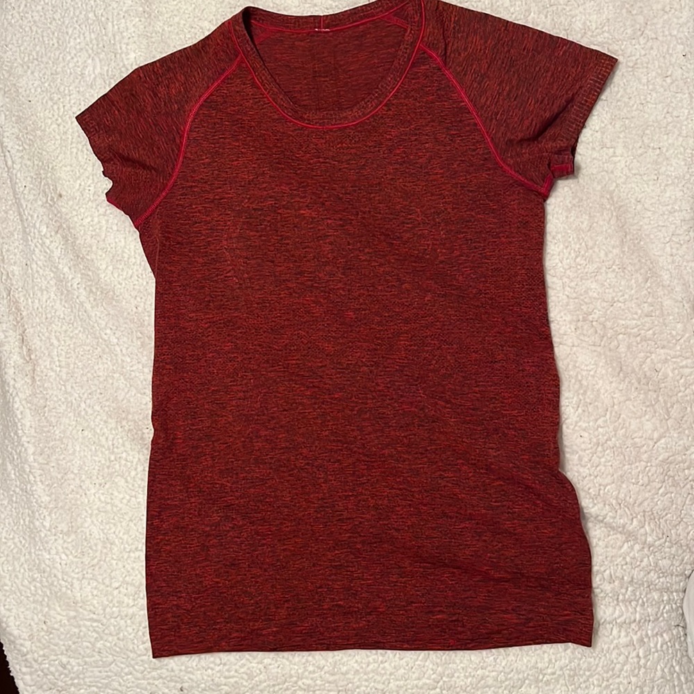 Swiftly tech T- Excellent used condition. Sz 8. Tag removed.